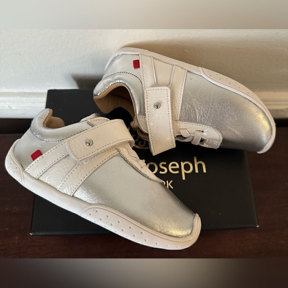 Marc Joseph New York leather upper and lining comfy silver sneaker Sz 10,5, NIB